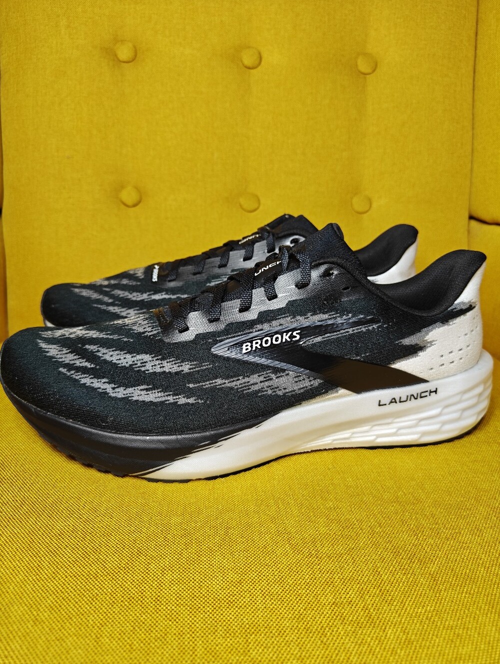 Brooks Launch 11 Brooks Running Black White Streak Graphic Sneakers Men's Sz 13D